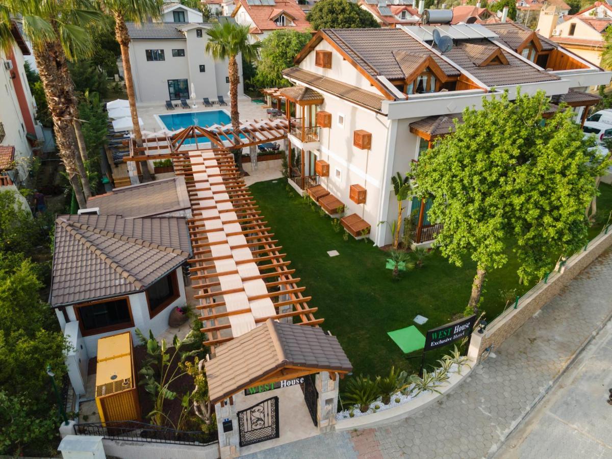 גוג'ק West House Exclusive Hotel מראה חיצוני תמונה