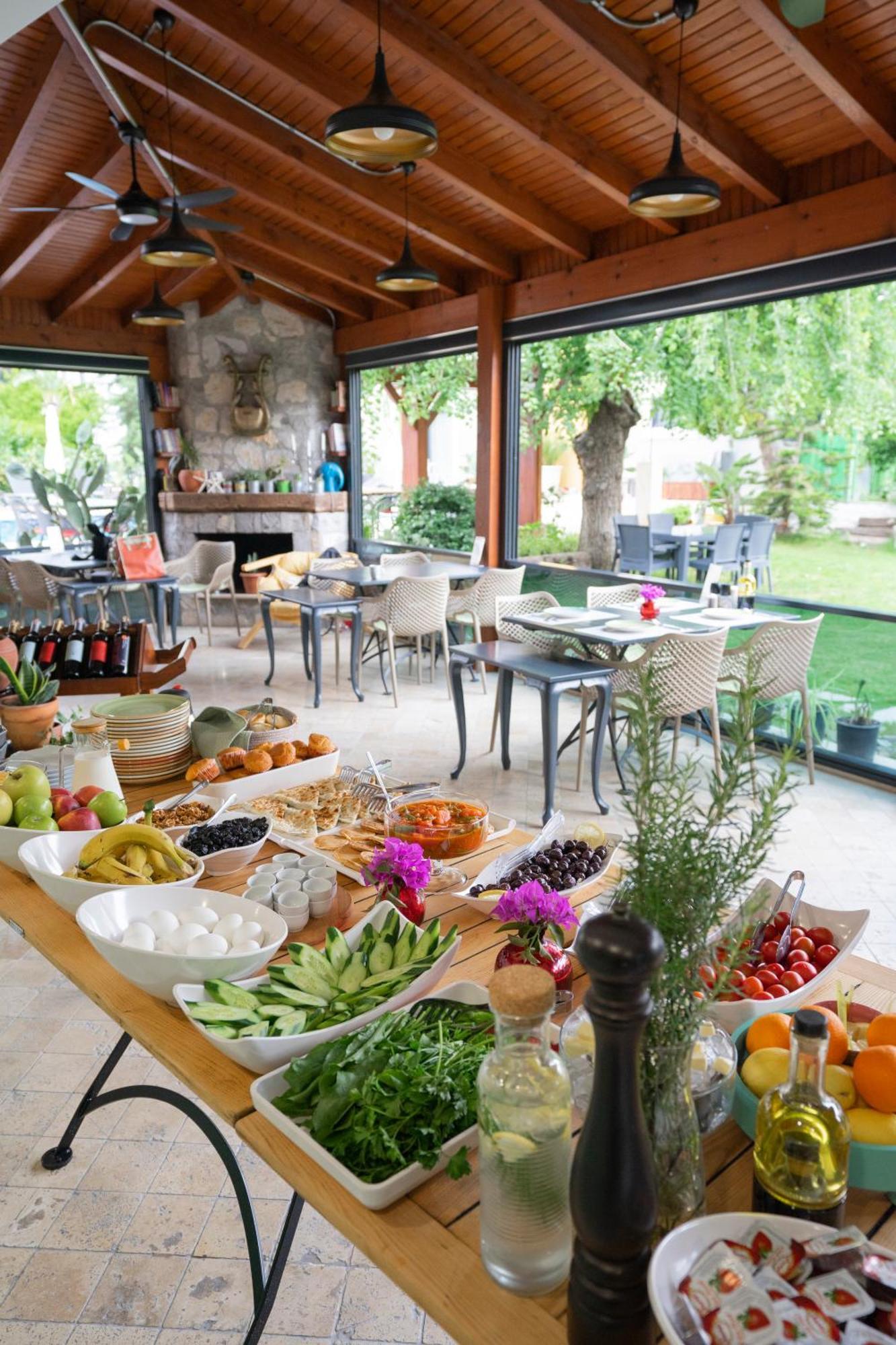 גוג'ק West House Exclusive Hotel מראה חיצוני תמונה