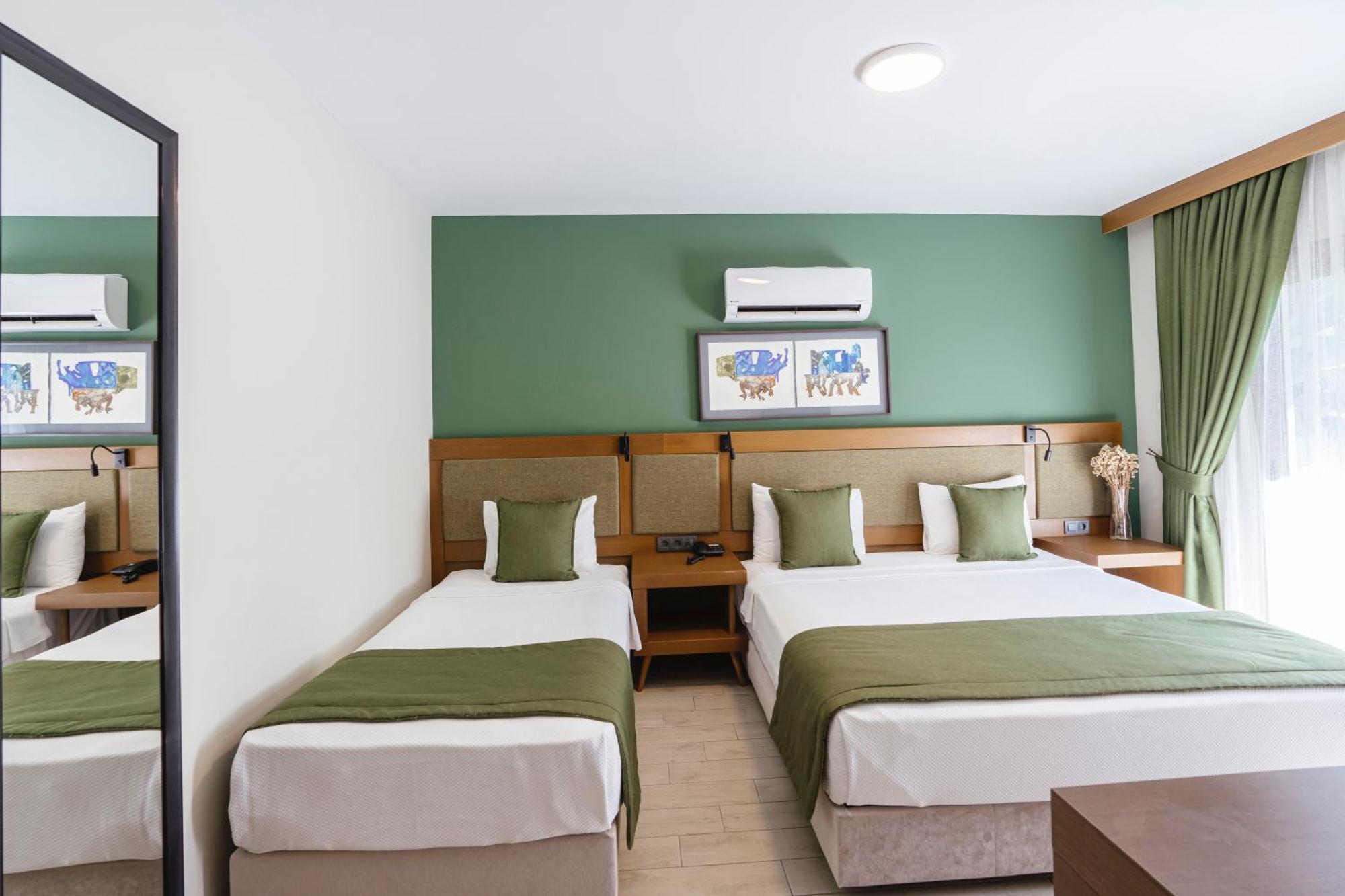 גוג'ק West House Exclusive Hotel מראה חיצוני תמונה